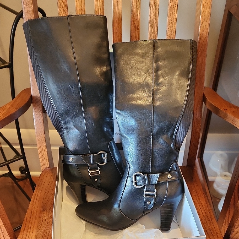 Life Stride Yetta Black Knee-High Boots with Buckle- Size 7